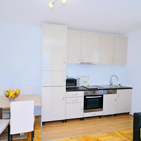 Haus Zora Feerienwohnung 8 Apartment